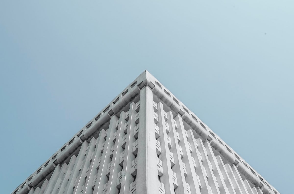 有求必应，J.Cole在更衣室里给队友疯狂签名